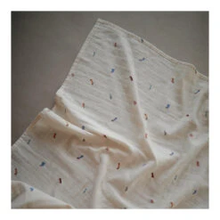 Mushie Organic Swaddle Retro Cars -Dekoration Geschaft mushie organic swaddle retro cars3